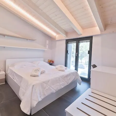 Al Bistrot Dei Vinai Holiday House 公寓式酒店 因佩里亚